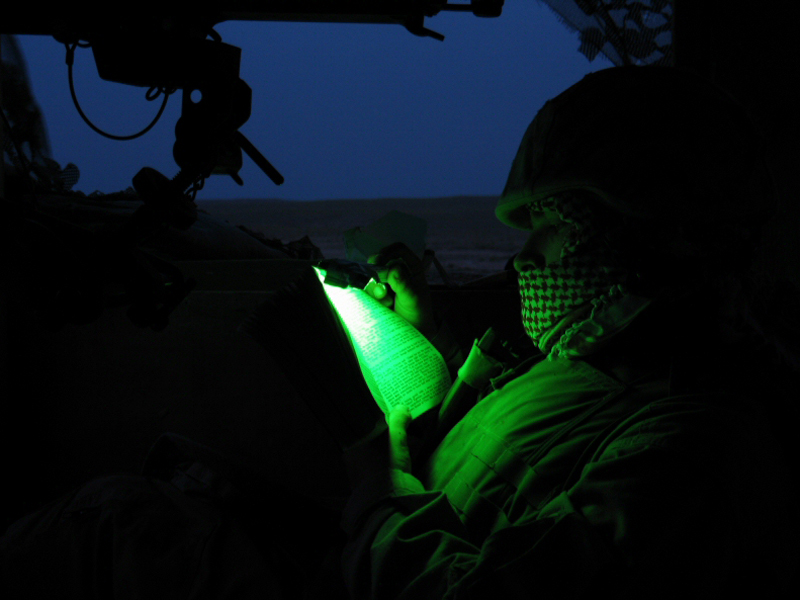31 Vehicle Bug-Out Bag Chem-Lights