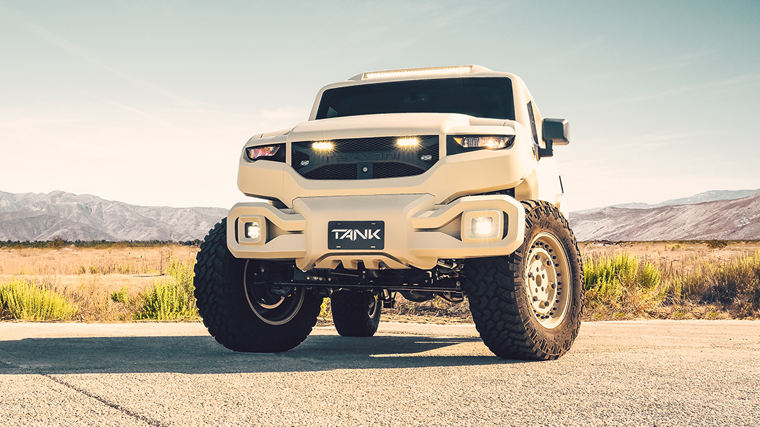 Rezvani Tank Military Edition, desert front