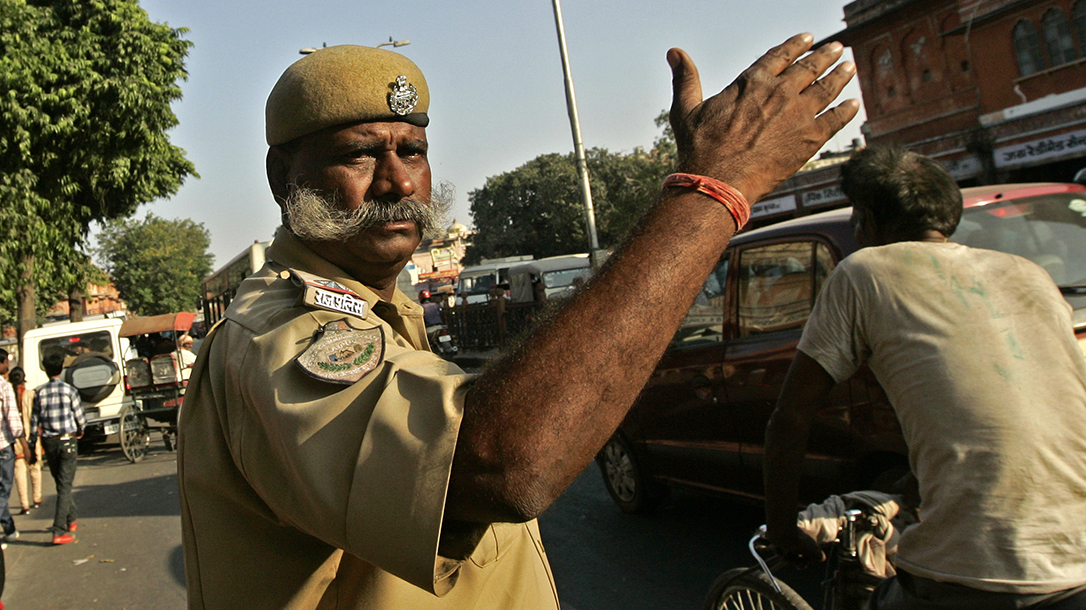 Indian Police, Beating Residents, Coronavirus curfew, COVID-19 India