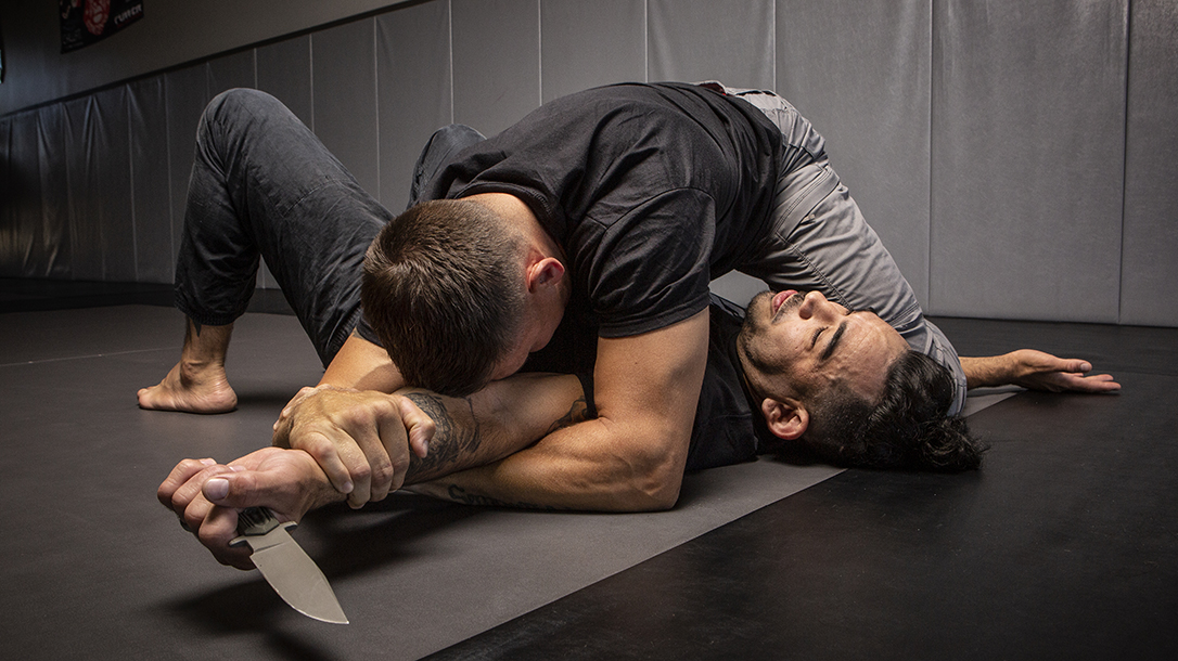 Brazilian jiu jitsu police training, Lead