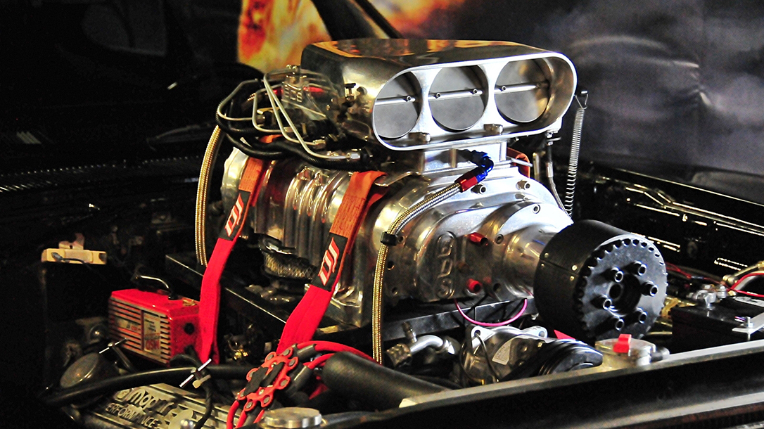 An environmentalIst's worst nightmare, a fire breathing 1969 Dodge Charger powereplant!