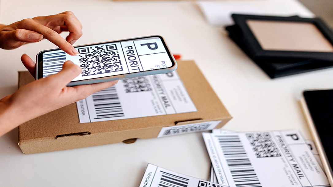 Setting up a drop shipping service can be a great way to earn extra income.