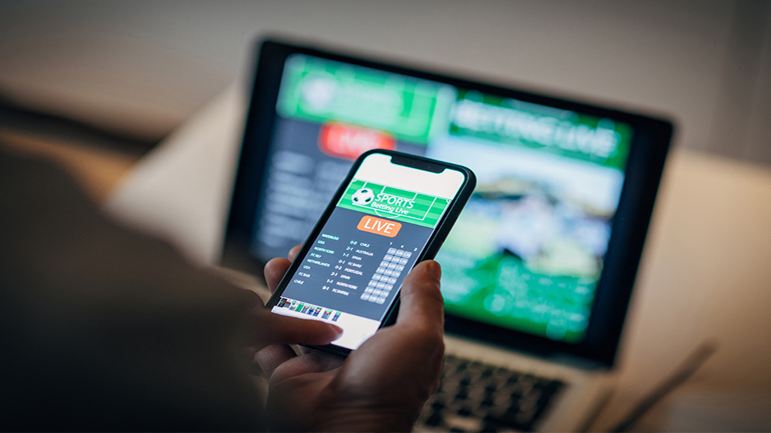 Are you a gambler? Online gambling may just be for you if you are looking to make extra cash.