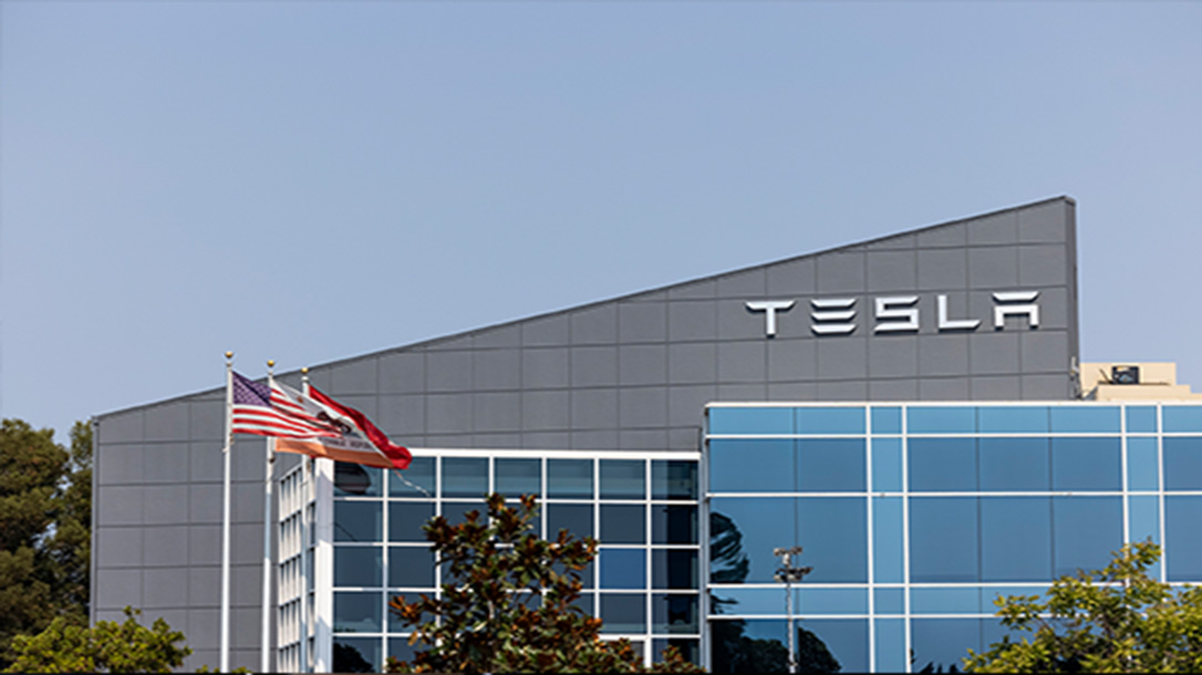 Buying an electric vehicle is no big deal, but Buying a Tesla, now that's an experience !