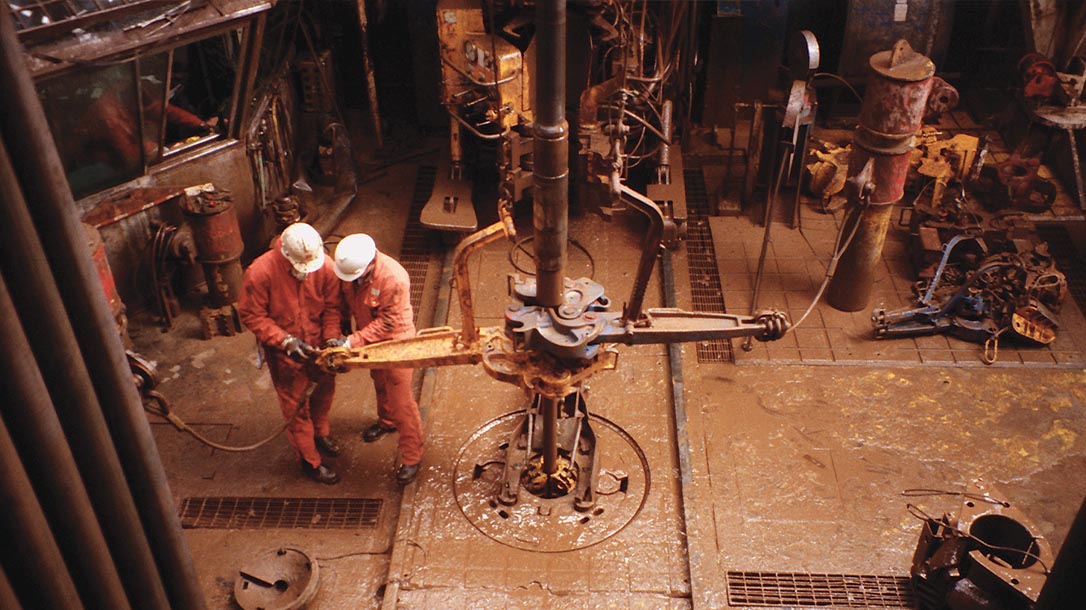 Being a oil worker can lead to long hours rewarding you with big paychecks.
