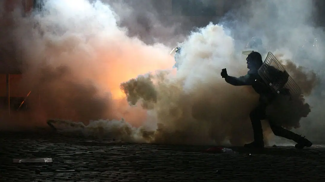 homemade teargas survival mask you ask? Of course, with this step by step guide.
