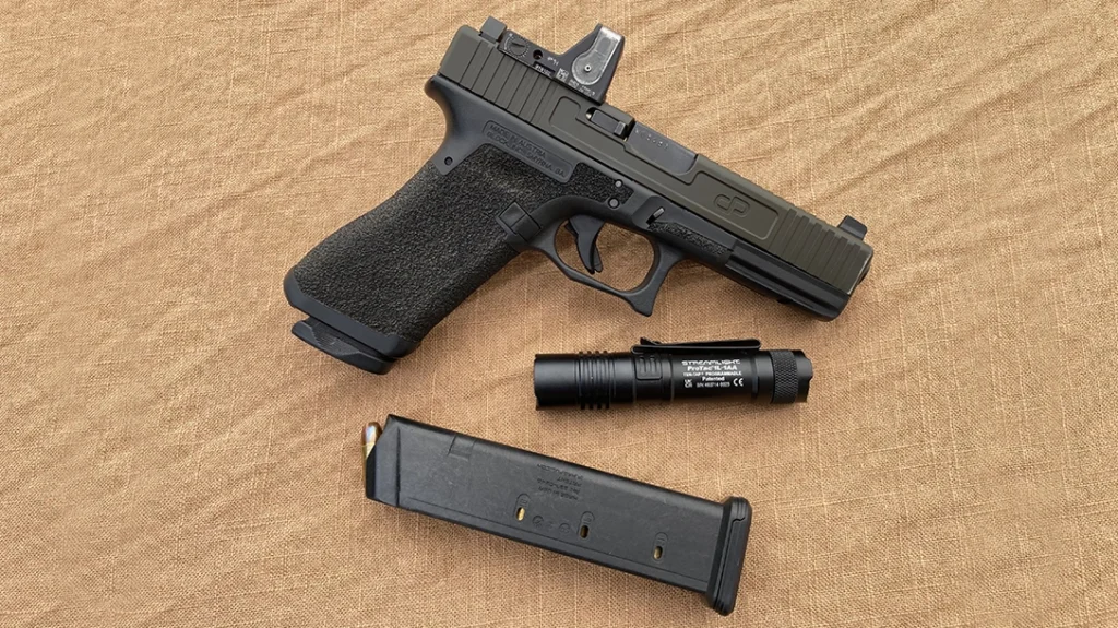 EDC Accessories: The Streamlight Protac 1L-1AA features 350 Lumens of perfectly focused light in a waterproof package that is fielded by either a CR123 or AA battery.