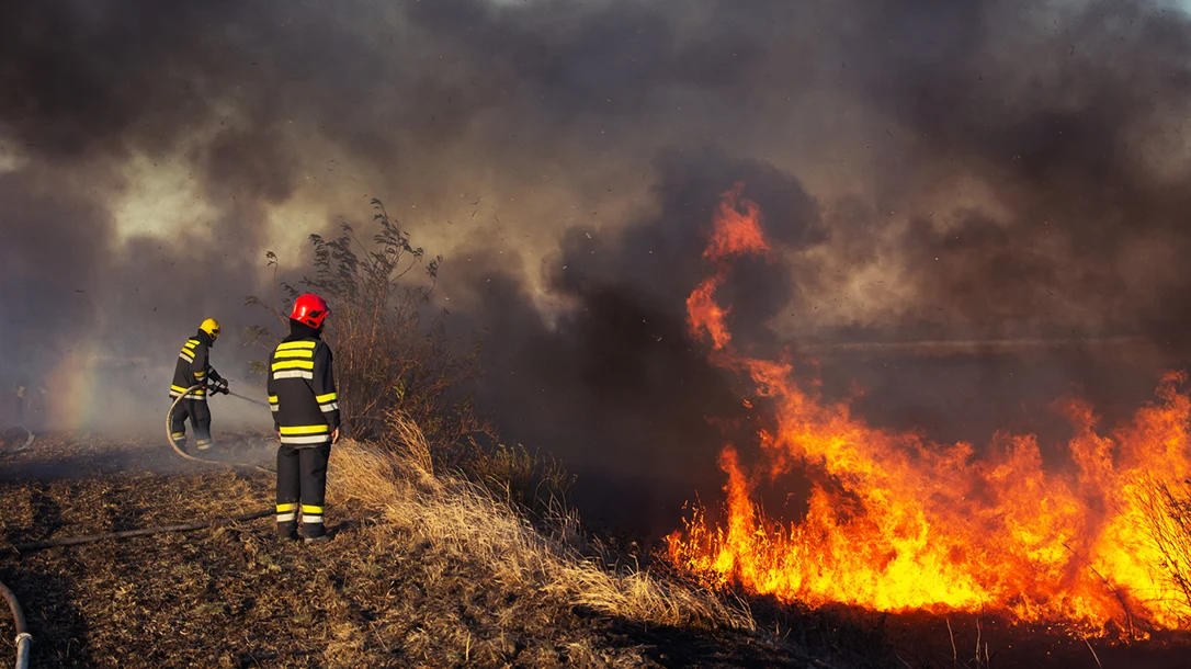 Wildfire firefighters coordinate efforts, demonstrating that every moment counts.