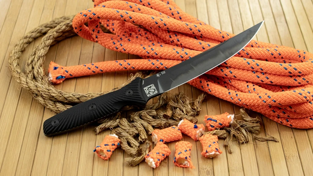 I pulled out some ½-inch climbing rope and ½-inch heavy sisal rope for a press cut test.