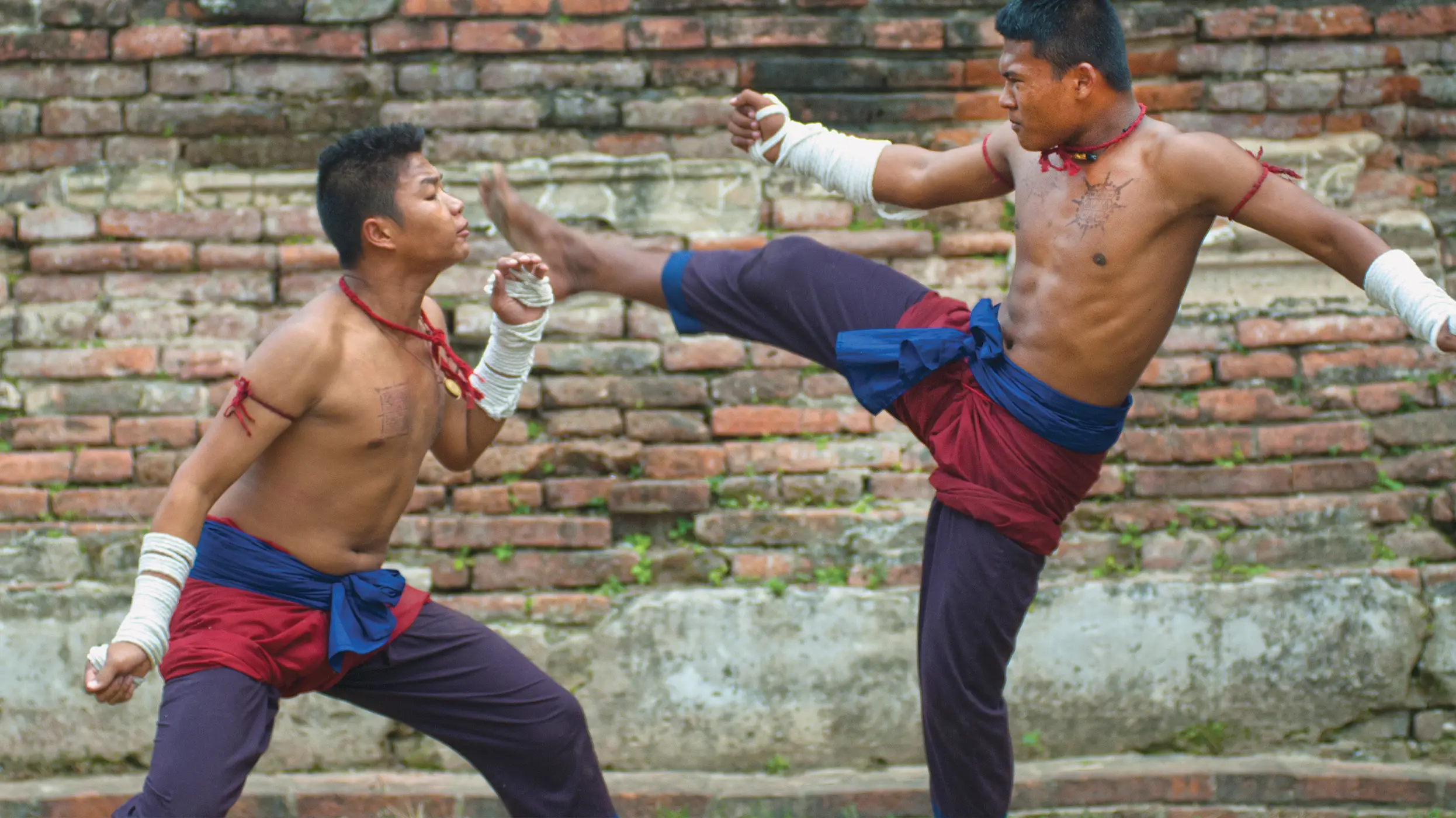 Where resilience meets raw power: a glimpse into the world of intense bare-knuckle fighting.
