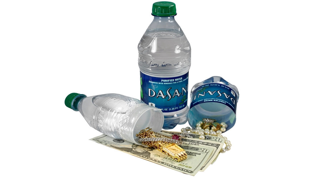 Fake water water bottle to keep valuables safe.