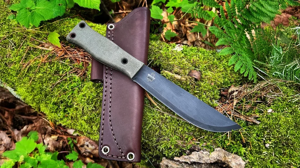 Jerry created the CORVUS Tool & Knife SISU, inspired by a Leuku knife from his time in the Norwegian Allied Officers Winter Warfare Course. It's made of Scandi 80CrV2 steel and is 9.75 inches long.