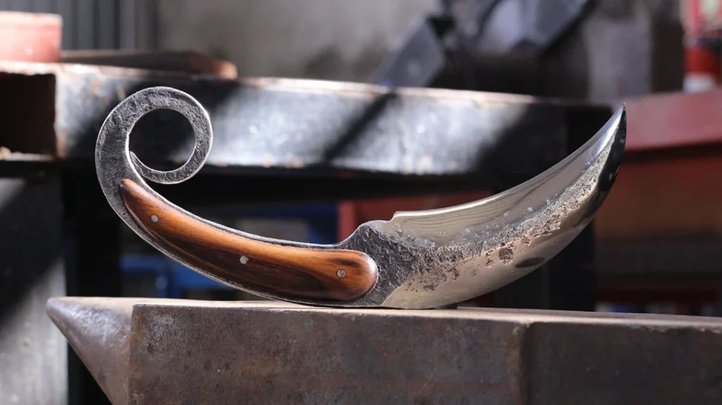 The Karambit (also spelled Karambit) traces its origins back to the Indonesian archipelago as early as the 11th century AD.