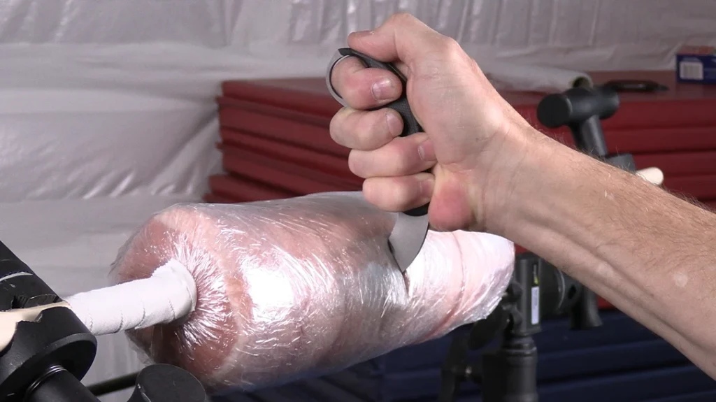 One limitation of deeply curved karambit blades is that they can snag on bone. Here Pork Man validates that concern.