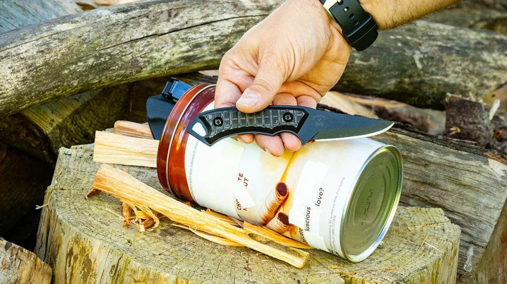 The Bonds Creek Badger is not a dainty slicer. That is not a bug, it is the ethos of the knife.