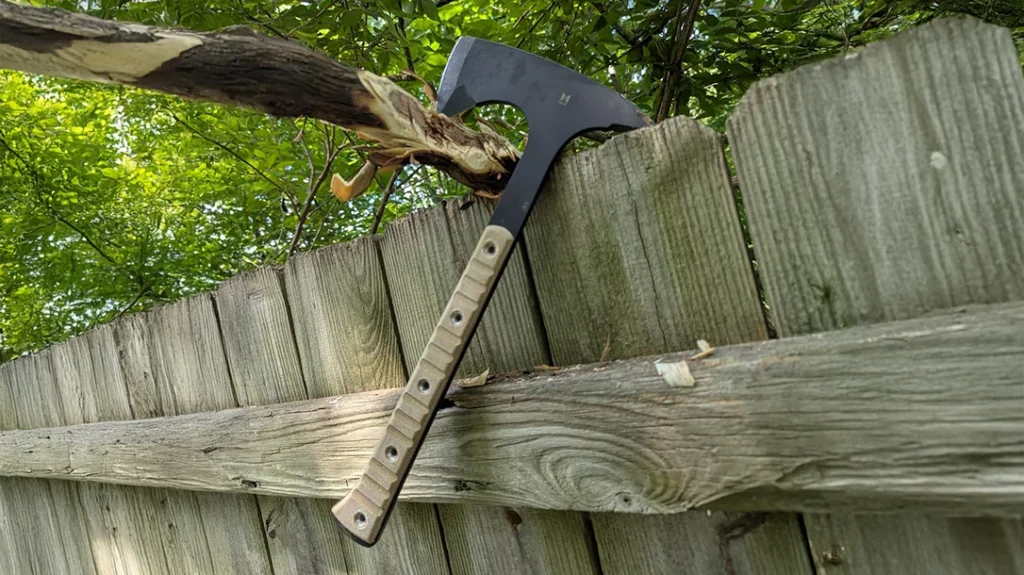 The 15-inch Wrecker from Helm Enterprises was just the right length for clearing tree vines that were growing over the author’s fence.