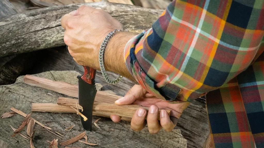 If you are more mission-driven than heritage-minded, the Kydex option is the performer.