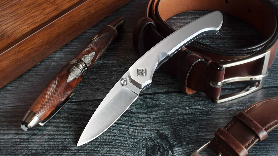 Modern Gentlemen’s Folding Knives: Elegance, Restraint, Functionality.