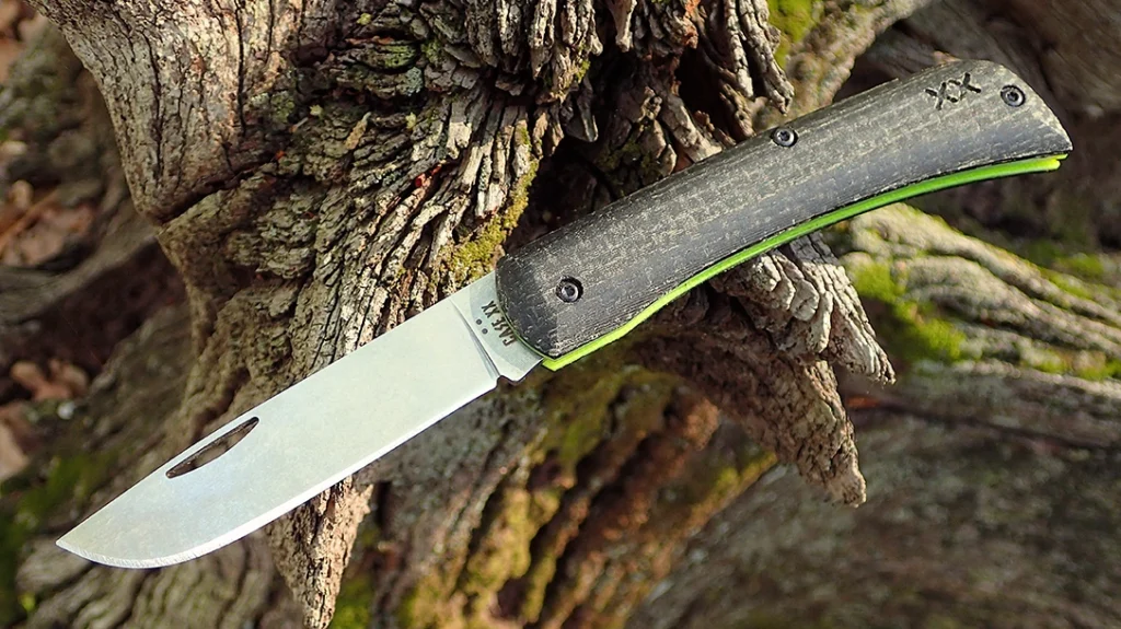 Modern Gentlemen’s Folding Knives: A 3.625-inch stainless blade and overall open length of 6.45 inches keep the Sodbuster at a handy size for work and play.