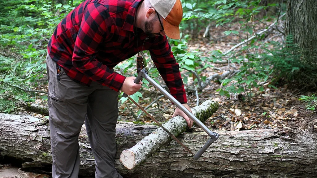 Using the BEW titanium saw was effortless due to the lightweight and new dry wood cutting blade. The absence of a spreader bar provides users with more clearance, enabling them to cut slightly larger diameter wood.
