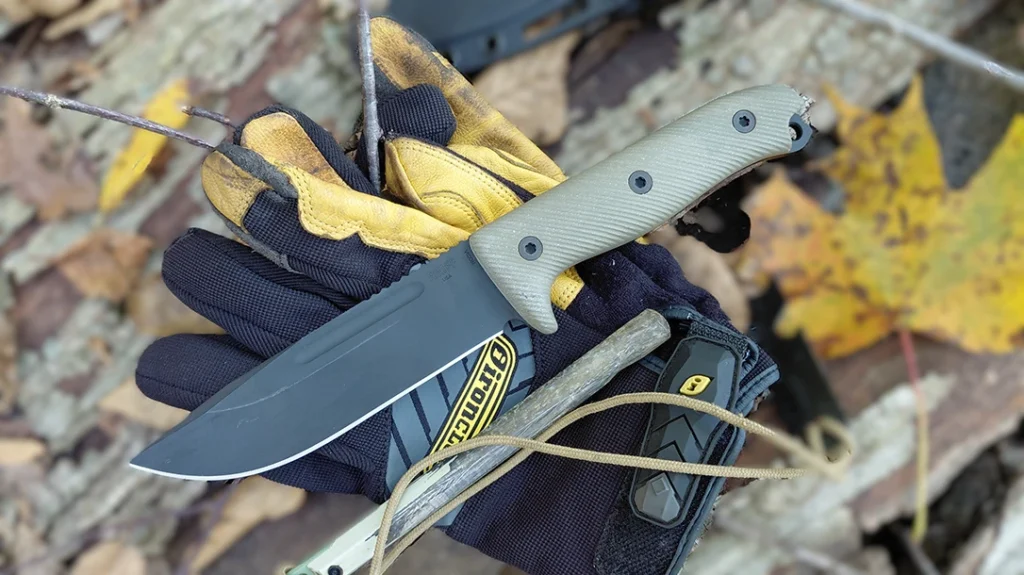 The Reiff Knives Vicon knife measures 10.2 inches overall, with a 5.19-inch CPM MagnaCut stainless steel blade. It’s hardened to 60-62 HRC and has a Black DLC finish.