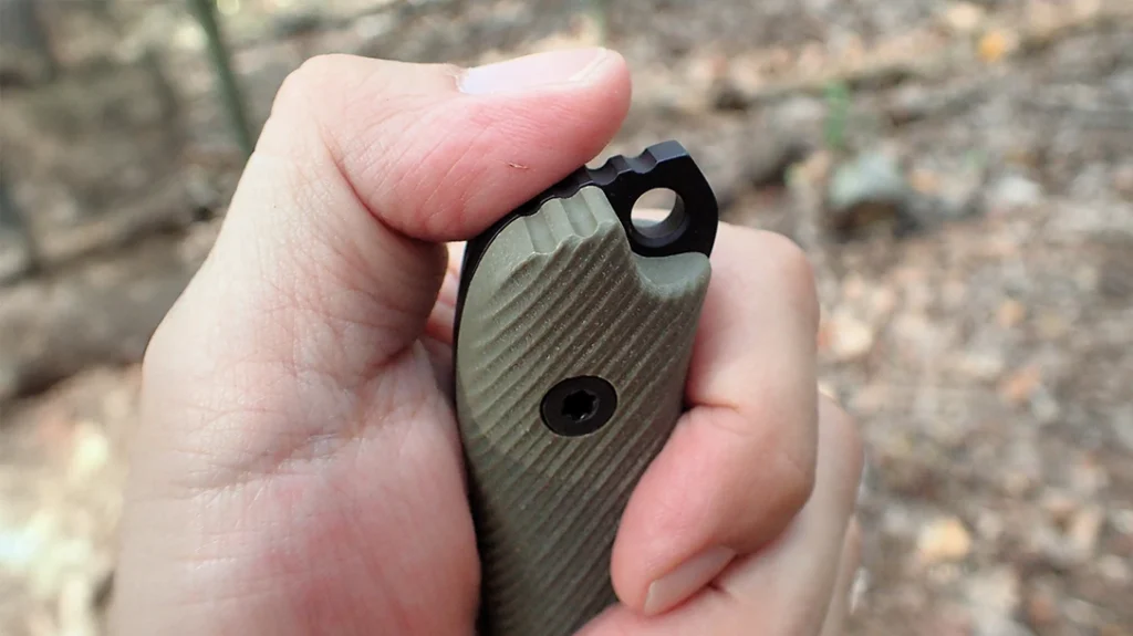 The Reiff Knives Vicon has incredible jimping on the pommel for an icepick grip and is ideal for impact.