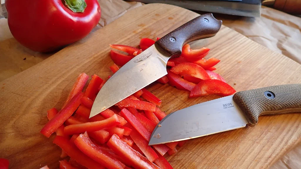 Straight-edged blades are ideal for precision cutting, whereas curved blades provide better control for slicing meat and skinning.