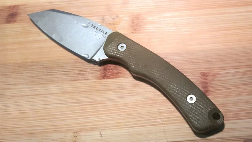 Here you can see the texturing on the micarta handle scales. Even with wet hands, the knife never slipped in my grip.