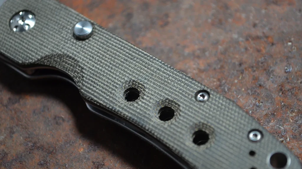 The canvas micarta scales aren’t polished have a great tactile feel.