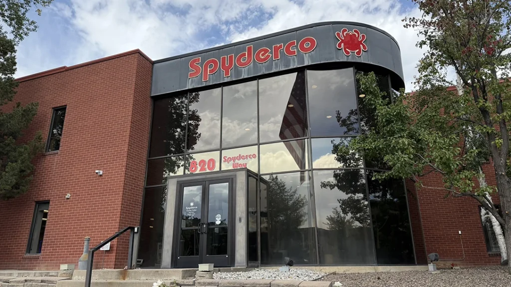 The frontage of Spyderco Knives remained unchanged and iconic.