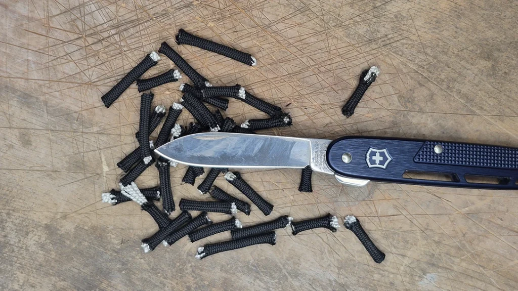 Paracord is a common testing medium for knife reviews, and the knife tore through it easily.