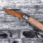 Improper Knife Use: Mistakes That Could Compromise Your Blade.