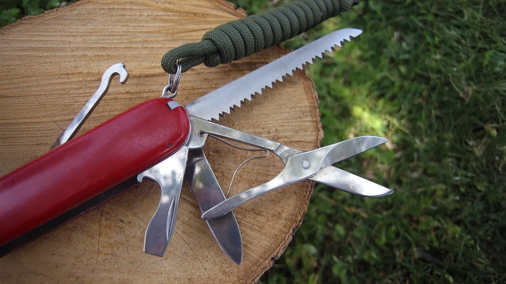 No matter what size or model of SAK, everyone loves the scissors.