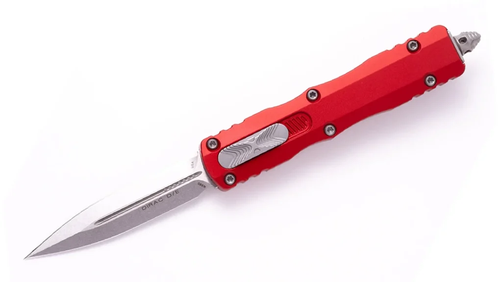 The Dirac is Microtech’s first automatic model with a thumb slide on the handle face, rather than the side.