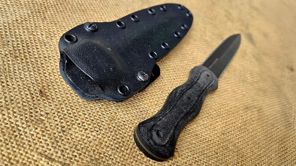 An example of a Kydex sheath with lining on the inside; a Winkler Knives NSW Dagger.