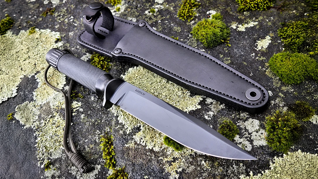 Derek Rausch Revenant MKII: A Hollow-Handle Done Right Derek Rausch Revenant MKII: A Hollow-Handle Done Right