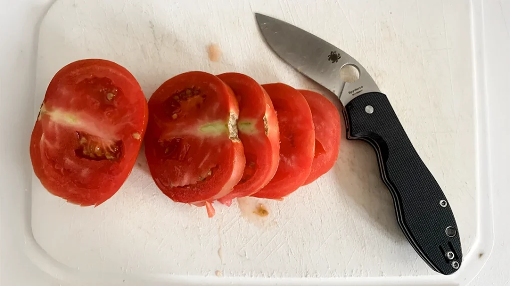 The Spyderco Retact sliced through a ripe tomato with impressive ease.