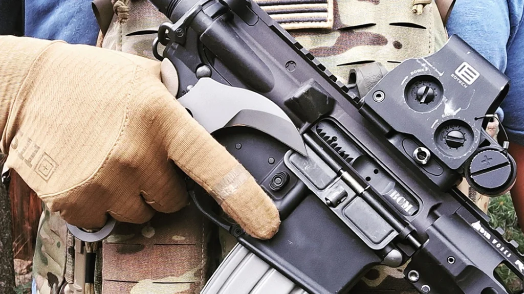 The blade is meant to be held in your dominant hand and indexed off an AR-15’s receiver (hence the name, Tarani AR15 Karambit).