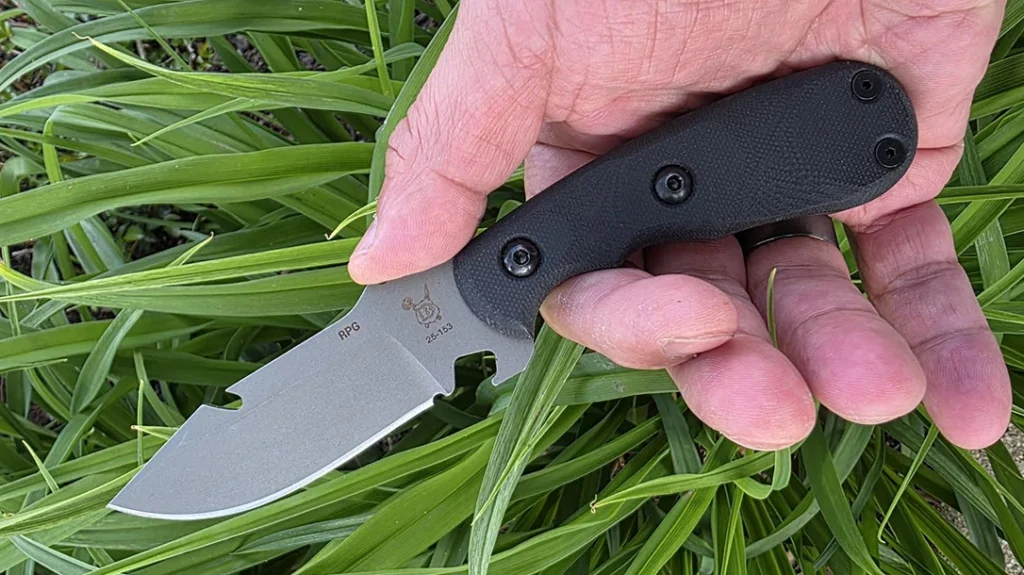 The Black G10 scales are very comfortable.