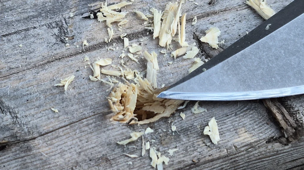 The blade’s point is very strong and easily drilled deep into this old 2x4.