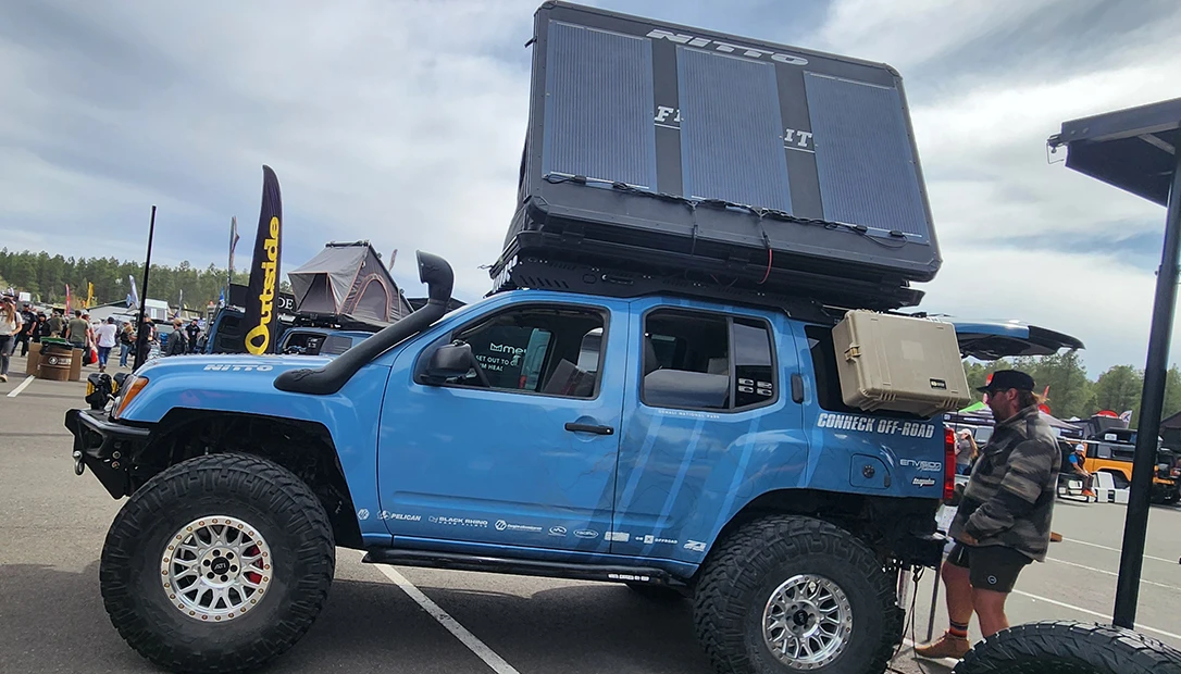 Built off road rig with a RTT setup.