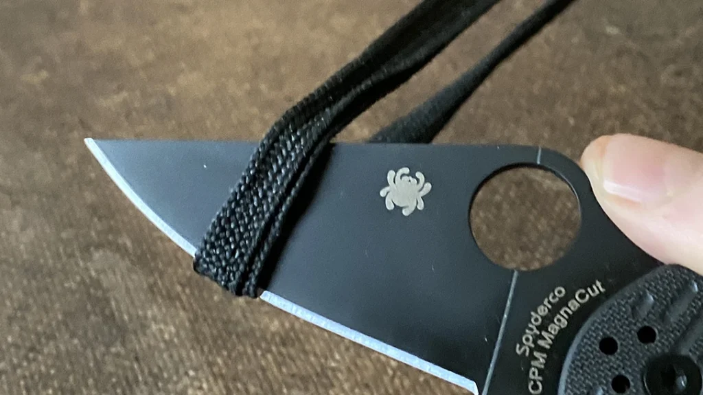 After several weeks of continuous carry, the Spyderco Para 3 Salt has performed exceptionally well and continues to do so.