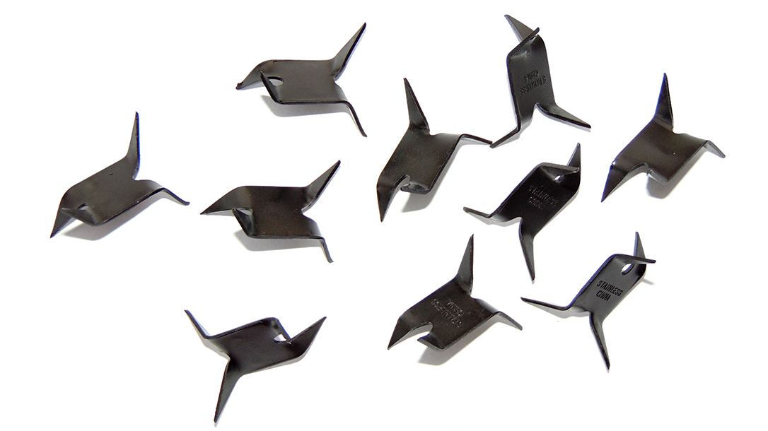 Designed to always have a sharp point facing upward, these small steel “tacks” were used to halt the pursuit of the ninja’s enemies as he made his escape.